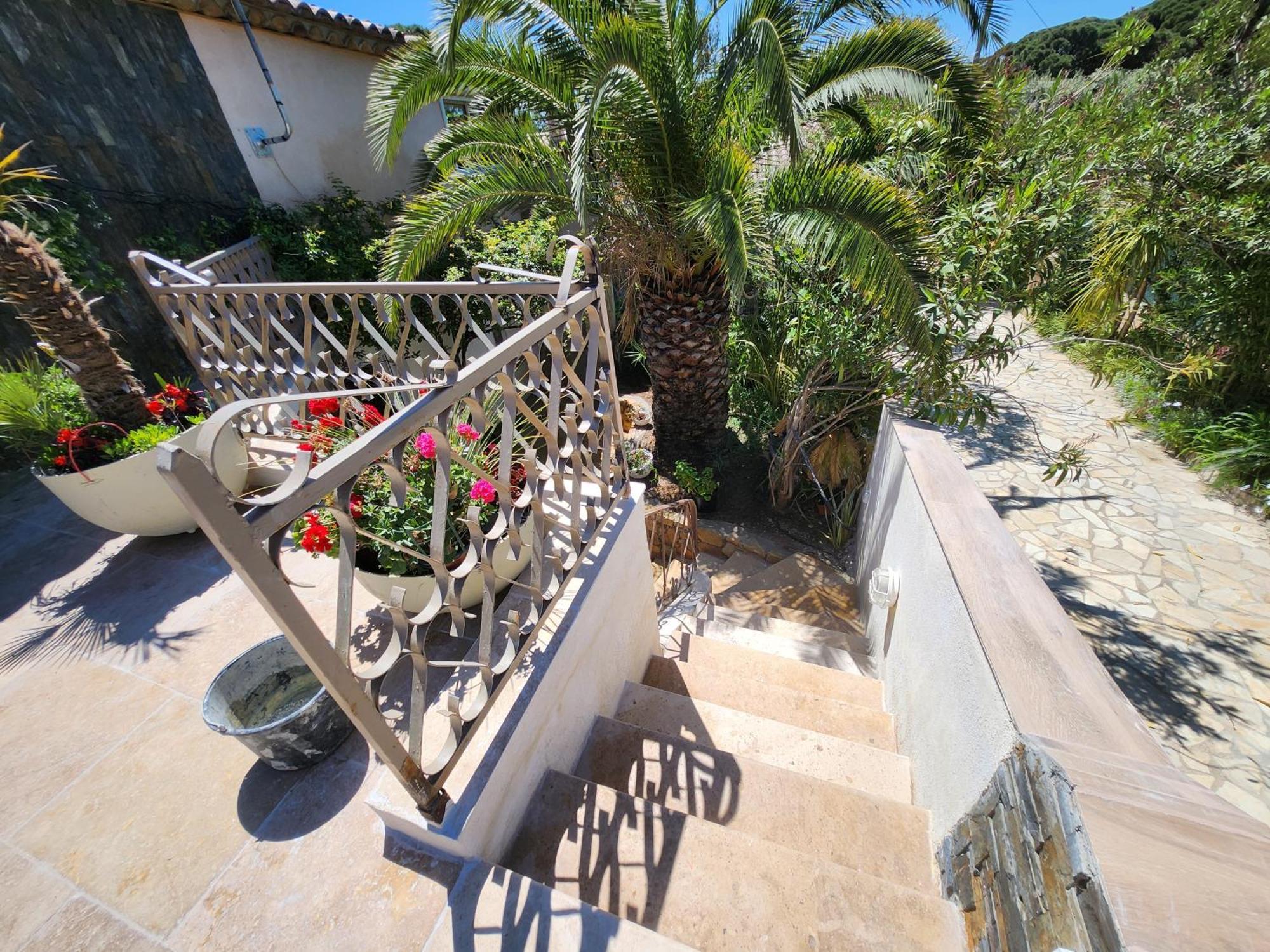 Les Rosieres Sainte Maxime-Golf De Saint Tropez, Climatisee Номер фото